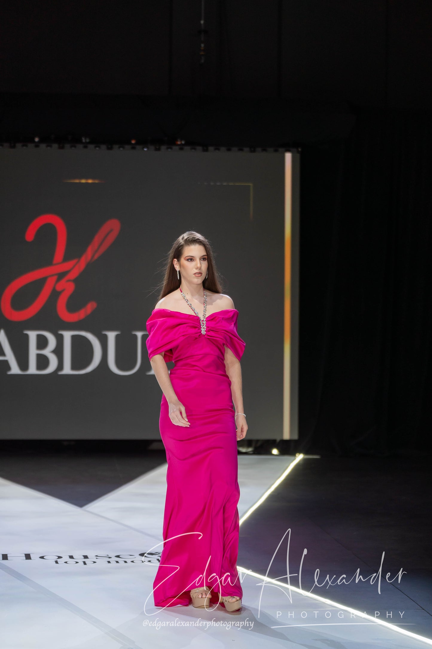 Empress elegant long dress fuchsia with stones